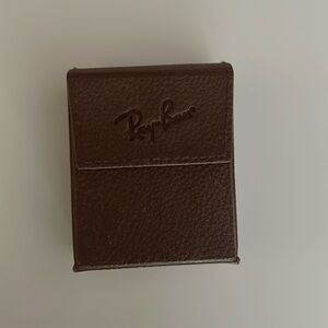 Ray-ban oval collapse glasses with pink lens’s.